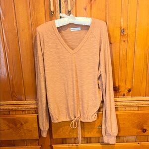 Lightweight ribbed front tie top